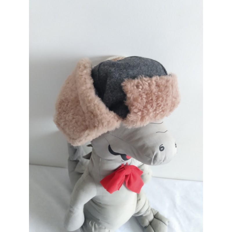 Czapka futrzana ciemnoszara z beżowym futrem