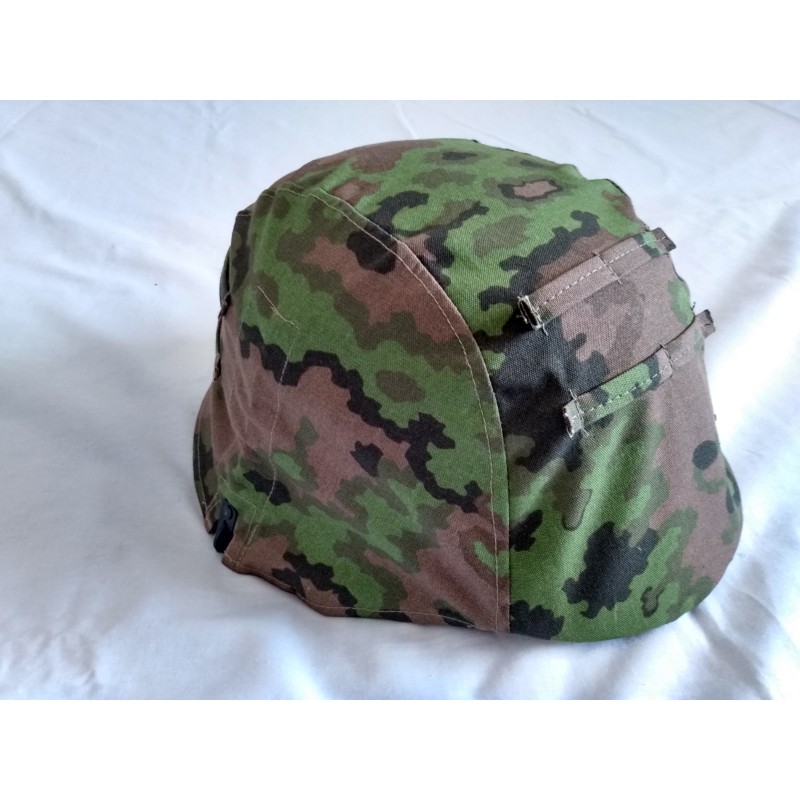 Eichenlaubmuster helmet cover